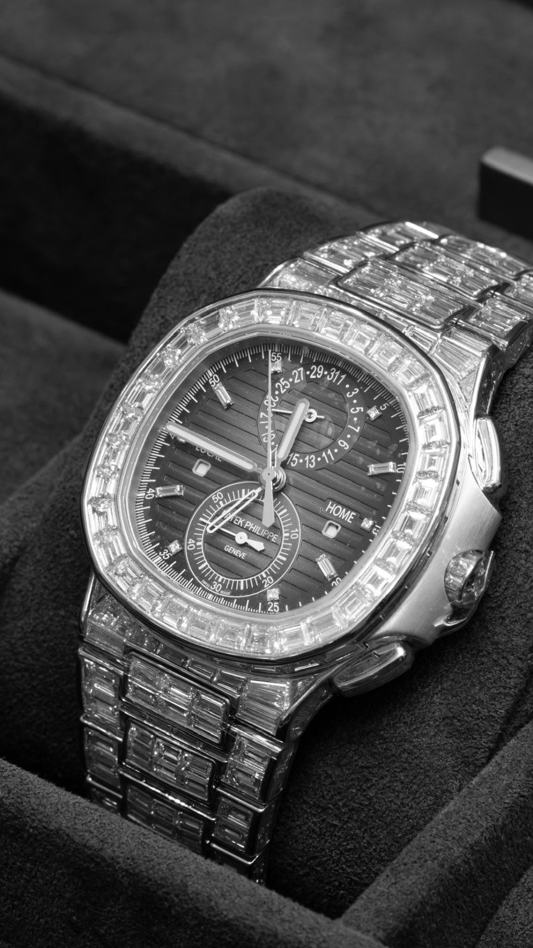 Aquanaut Haute Joaillerie — White gold · Baguette diamond and sapphire dial · Rubber strap — Patek Philippe